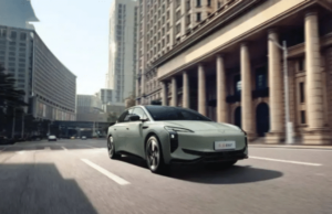 Hongqi EH7 all-electric sedan enters market at 31,900 USD in China Hongqi EH7 all-electric sedan enters market at 31,900 USD in China