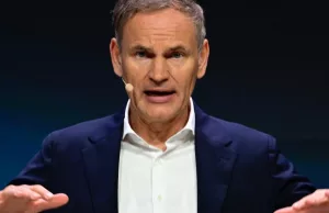 After being surpassed by BYD, Volkswagen meets with doubtful investors to persuade them of turnaround plan After being surpassed by BYD, Volkswagen meets with doubtful investors to persuade them of turnaround plan