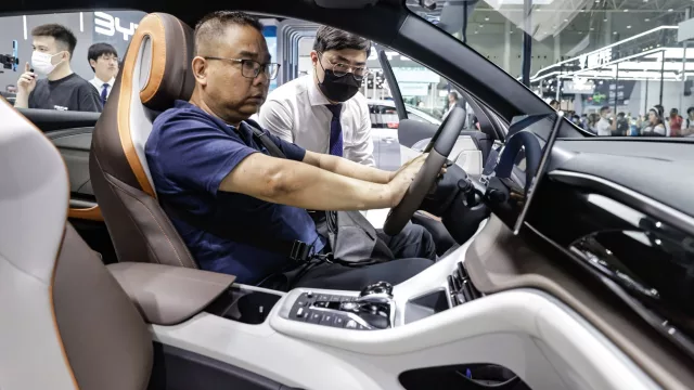 China’s electric vehicles threaten to leave Europe in the dust