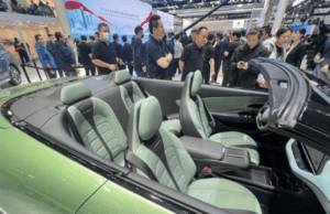 Hongqi EH7 convertible debuts at the BJ auto show Hongqi EH7 convertible debuts at the BJ auto show