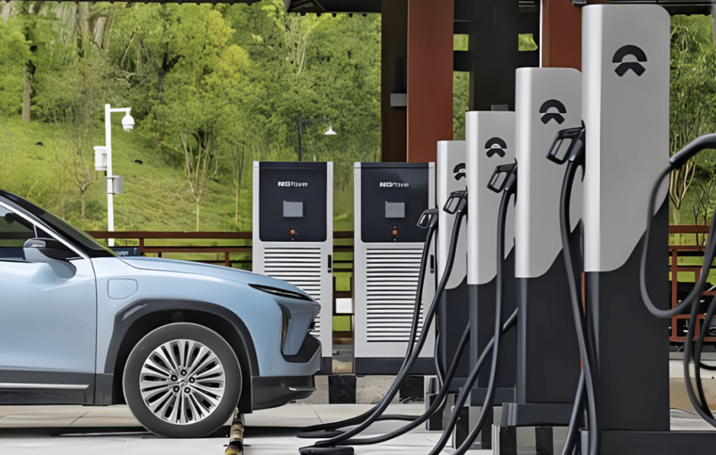 Nio’s charging network expansion: collaborating with Geely and reducing battery swap fees.