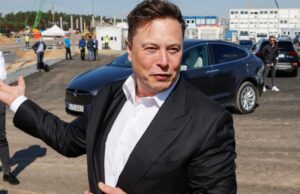 Tesla bear says it’s poised to ‘go bust’ because it’s too vertically integrated, which is a ‘brilliant model when you grow’ but not when you have your worst quarter in years Tesla bear says it's poised to 'go bust' because it's too vertically integrated, which is a 'brilliant model when you grow' but not when you have your worst quarter in years