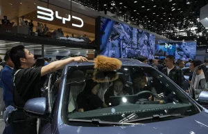 Tesla founder Musk visits China as competitors show off new electric vehicles at the Beijing auto show – THE BHARAT EXPRESS NEWS Tesla founder Musk visits China as competitors show off new electric vehicles at the Beijing auto show - THE BHARAT EXPRESS NEWS