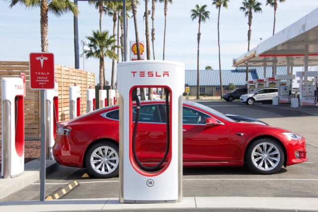 Tesla Launches 0% Interest Financing in China, Aims to Reverse Deliveries Decline - Tesla (NASDAQ:TSLA)