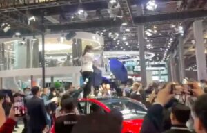 Tesla won a lawsuit against protestor from the Shanghai Auto Show Tesla won a lawsuit against protestor from the Shanghai Auto Show