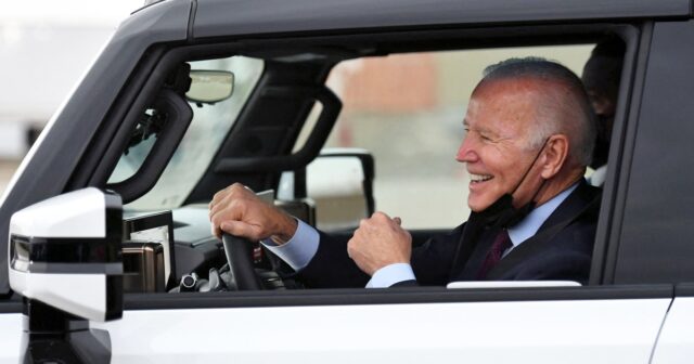 With violent rhetoric, Trump fights electric vehicles to defeat Biden in Michigan