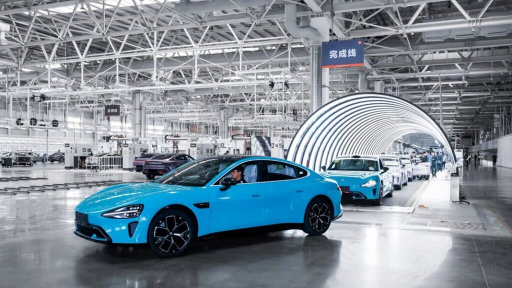 Xiaomi CEO Lei Jun started deliveries of Xiaomi SU7 electric sedan