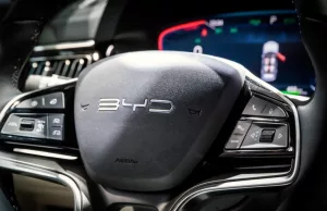 Warren Buffet’s Berkshire Drops BYD Stake Despite EV Leader Seeing Record Sales – BYD (OTC:BYDDF), BYD (OTC:BYDDY) Warren Buffet's Berkshire Drops BYD Stake Despite EV Leader Seeing Record Sales - BYD (OTC:BYDDF), BYD (OTC:BYDDY)