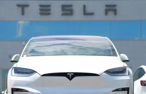 Tesla recalls 1.8 million vehicles over unlatched hood issue Tesla recalls 1.8 million vehicles over unlatched hood issue