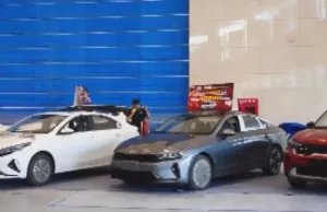 China holds auto expo in Xinjiang for participants to explore Central Asia market China holds auto expo in Xinjiang for participants to explore Central Asia market