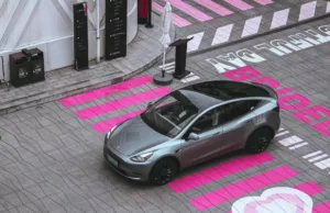 Tesla China sees 14,300 new vehicle registrations in Q3’s seventh week Tesla China sees 14,300 new vehicle registrations in Q3's seventh week