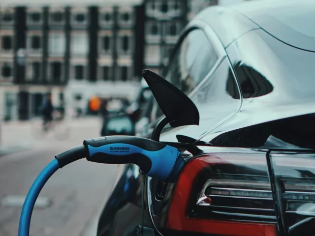 Chinese Electric Vehicles Could Be 'Weaponised' by Beijing, Report Warns