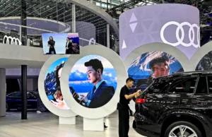 Guangzhou auto exhibition spotlights dazzling lineups Guangzhou auto exhibition spotlights dazzling lineups