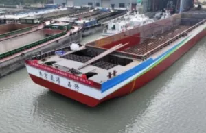 China unveils first 1,450 ton carrying capacity hydrogen-powered container ship China unveils first 1,450 ton carrying capacity hydrogen-powered container ship