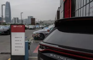 Chinese Automakers Tell Suppliers to Cut Costs as Price War Deepens Chinese Automakers Tell Suppliers to Cut Costs as Price War Deepens