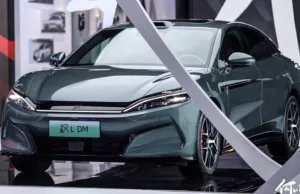 BYD Han L electric sedan can be charged with two cables at the same time BYD Han L electric sedan can be charged with two cables at the same time