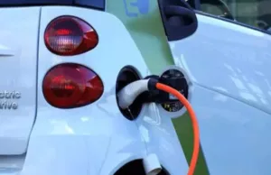 One in two cars will be electric by 2035, India among countries to lead: Counterpoint One in two cars will be electric by 2035, India among countries to lead: Counterpoint