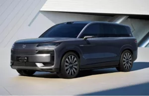 First mass-produced Denza N9 from BYD rolled off the production line before the launch First mass-produced Denza N9 from BYD rolled off the production line before the launch