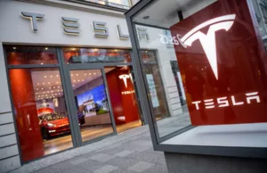 Tesla shares collapse on news from China Tesla shares collapse on news from China