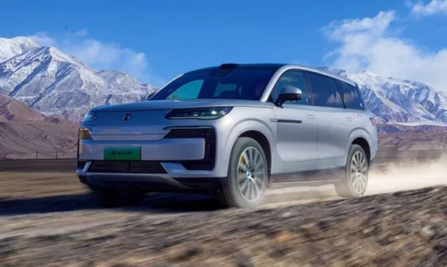 Denza N9 PHEV launched with 1,302 km range and 