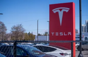 Should Canada ease its 100% tariff on electric vehicles from China amid trade war with U.S.? Should Canada ease its 100% tariff on electric vehicles from China amid trade war with U.S.?