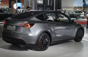 Tesla working with Baidu to improve its smart driving system in China, report says Tesla working with Baidu to improve its smart driving system in China, report says