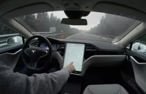 Tesla owner shares unbelievable video of car navigating congested roads with no hands on wheel Tesla owner shares unbelievable video of car navigating congested roads with no hands on wheel
