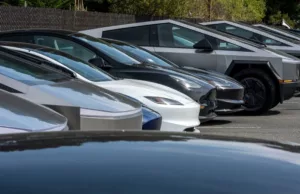 Tesla sales plunge 13% Tesla sales plunge 13%