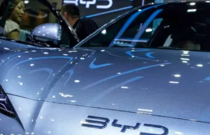 Video of BYD EV doing parallel parking, avoiding obstables by raising itself goes viral Video of BYD EV doing parallel parking, avoiding obstables by raising itself goes viral