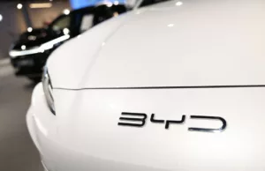 Chinese Auto Stocks Fall on Fears of Fresh Price War Chinese Auto Stocks Fall on Fears of Fresh Price War