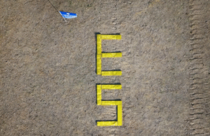 Geely Galaxy E5’s Aegis Gold Brick Battery passes 36-ton tank compression test Geely Galaxy E5’s Aegis Gold Brick Battery passes 36-ton tank compression test