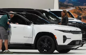 Global EV sales up almost 30% in April, with the US falling behind Global EV sales up almost 30% in April, with the US falling behind