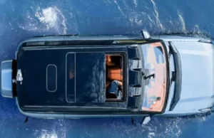Neither Land Rover nor Tesla, the BYD YangWang U8 surprises the world with its ability to float and rotate 360° in water Neither Land Rover nor Tesla, the BYD YangWang U8 surprises the world with its ability to float and rotate 360° in water