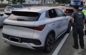 Power system failure? BYD Atto 3 owner claims wheels locked on Cheras-Kajang highway without warning Power system failure? BYD Atto 3 owner claims wheels locked on Cheras-Kajang highway without warning