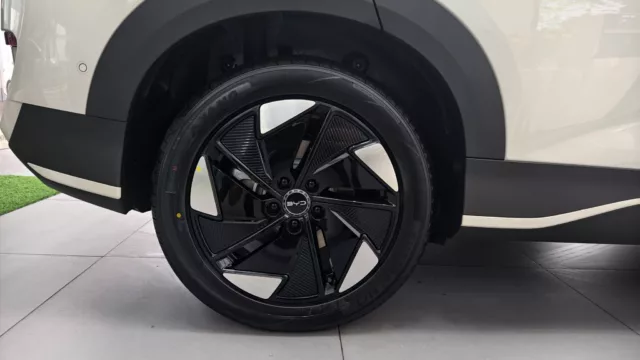 Sunday China Drive |  BYD Sealion 05 EV – compact, polished, and priced to win