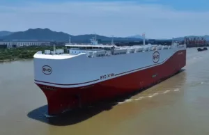 BYD’s 2 new car carriers with 9,200-vehicle capacity begin sea trials BYD's 2 new car carriers with 9,200-vehicle capacity begin sea trials