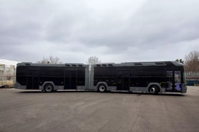 Castrosua and BYD to launch an articulated e-bus model (with PEI Mobility providing bus bellows)