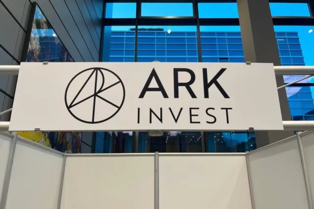 Cathie Wood Sells Tesla Stock As Chinese Rivals Gain Ground — Ark Dumps Palantir Amid Privacy Concerns - ARK Innovation ETF (BATS:ARKK), Palantir Technologies (NASDAQ:PLTR)