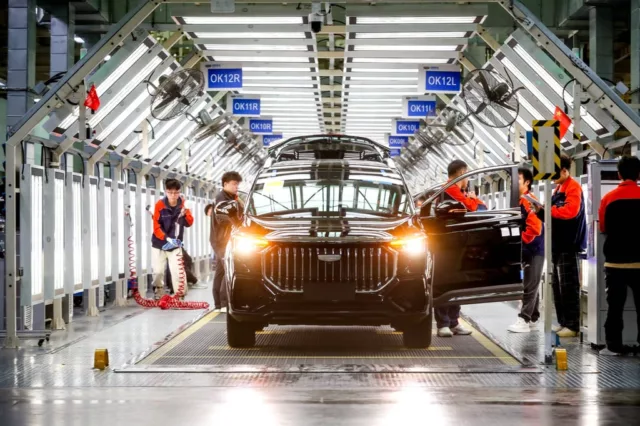 ‘Gunpowder’ price wars, Japan’s US$7,000 single-seat car: 7 EV reads