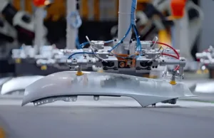 Avatr’s new 5G-AI factory builds one car every 60 seconds, teases flagship SUV with Huawei Avatr’s new 5G-AI factory builds one car every 60 seconds, teases flagship SUV with Huawei