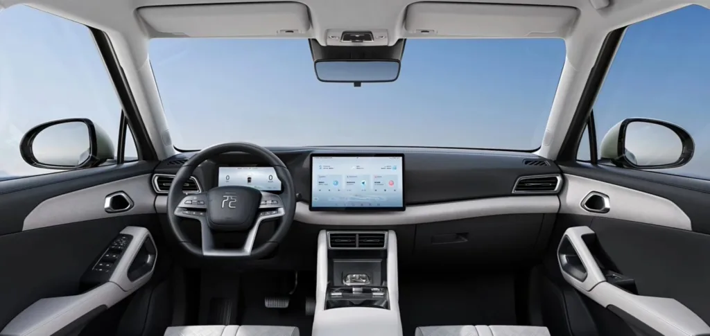 BYD adds new Yuan UP entry-level trim priced at 10,400 USD, without “God’s Eye”