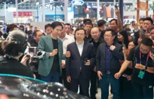 BYD CEO seen visiting Xiaomi Auto factory hosted by Lei Jun, leaked BYD CEO seen visiting Xiaomi Auto factory hosted by Lei Jun, leaked