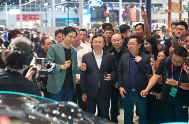 BYD CEO seen visiting Xiaomi Auto factory hosted by Lei Jun, leaked