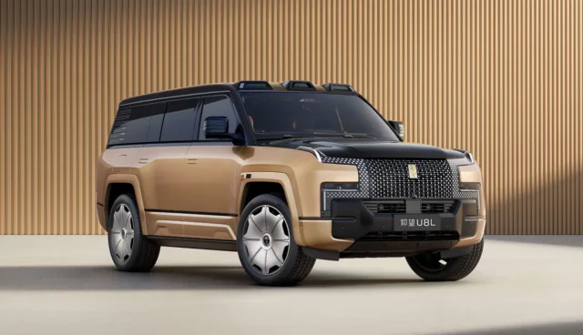 BYD Yangwang begins pre-sales of U8L SUV, starting at $180,700