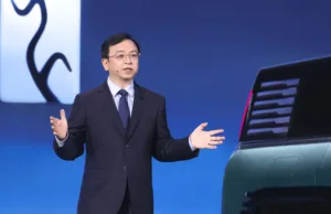 BYD’s president Wang Chuanfu visits Xiaomi EV factory · TechNode BYD’s president Wang Chuanfu visits Xiaomi EV factory · TechNode