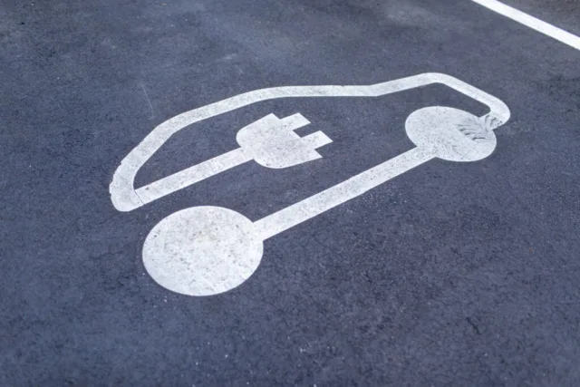 Global and European EV market forecasts and UK BEV incentives