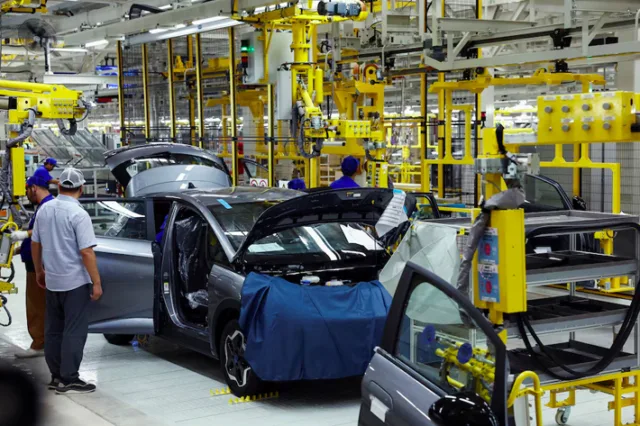 How China’s New Auto Giants Raced Ahead of The World