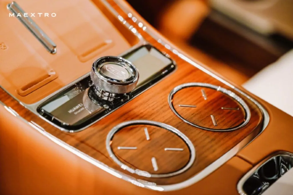 Huawei’s Maextro S800 flagship sedan hits 6,500 orders within 30 days in China