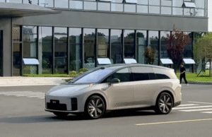 Li Auto i8 electric SUV interior spy shots leaked Li Auto i8 electric SUV interior spy shots leaked