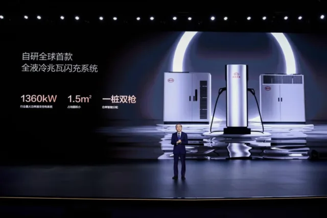 Man tries out BYD five-minute EV charger and is left blown away by it